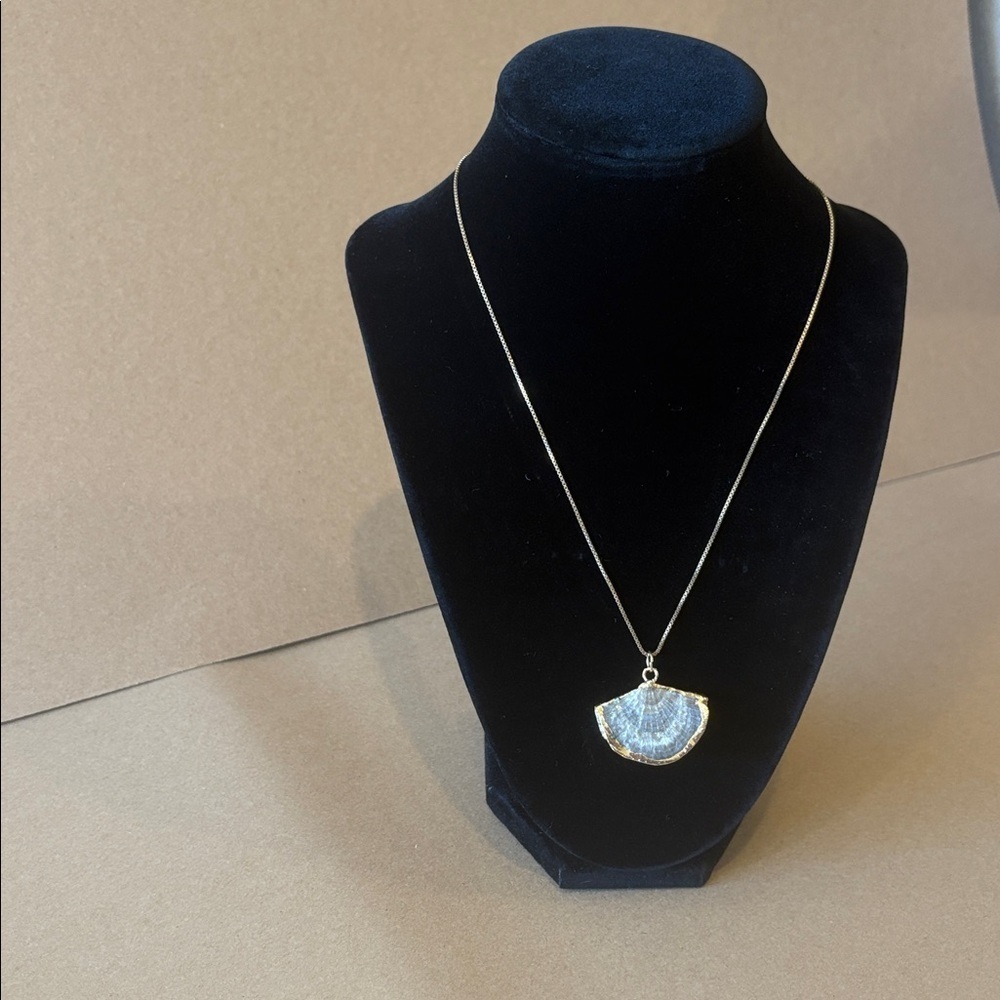 Beautiful Mushroom Coral Shell Pendant Necklace with 14 kt Gold trim, Handmade - Picture 5 of 7